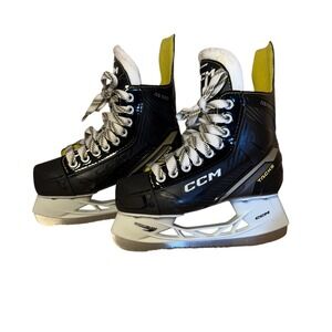 CCM Tacks AS560 Youth Hockey Skates SpeedBlade Hockey Performance